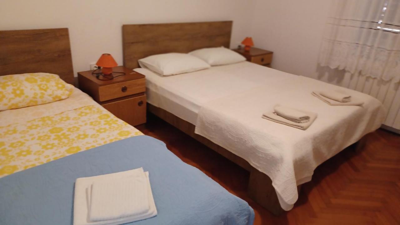 Mali Spas Pula Bagian luar foto